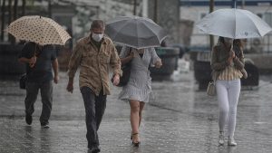 تحذير من الأرصاد التركية باللونين الأصفر والبرتقالي لـ 64 ولاية.. وإنذارات خاصة لسكان إسطنبول