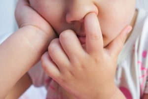 احذر ان تضع اصبعك في انفك مرة اخرى