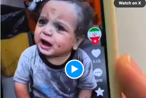 #شاهد رد فعل طفلة صينية عندما شاهدت طفل فلسطيني جريح