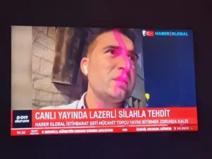الاحتلال الإسرائيلي يهدد مراسل تركي ويجبره على قطع البث المباشر