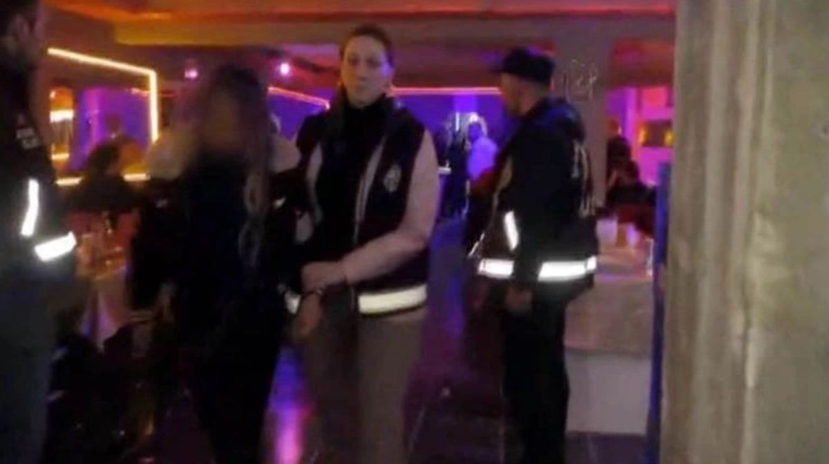 عملية امنية كبيرة ضد شبكة دعارة في سكاريا التركية "فيديو" 27