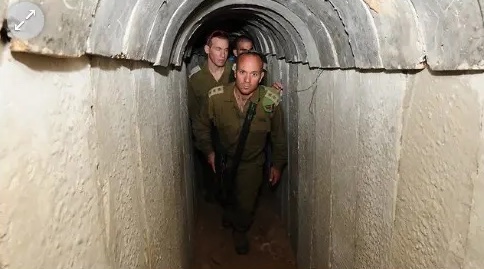 صورة لجنود إسرائيليين في قبضة حماس تثير الجدل على مواقع التواصل 1