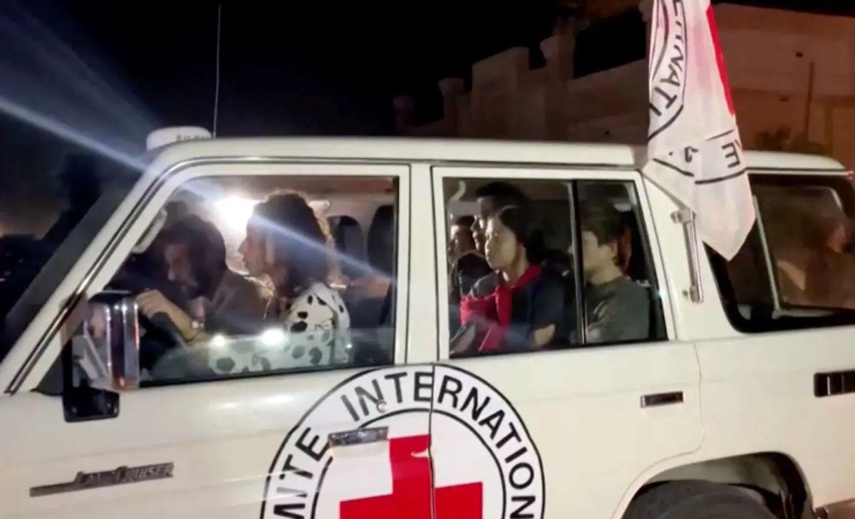 تعرض المبنى الذي احتجز فيه للقصف.. الإعلام الإسرائيلي ينشر قصة الروسي الذي أفرج عنه أمس 1