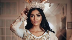 ملكة جمال خلف القضبان