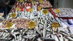 ارتفاع اسعار السمك في الاسواق التركية