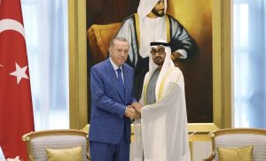 الرئيس أردوغان يتلقى تعازي رئيس دولة الإمارات في شهداء الهجوم الإرهابي