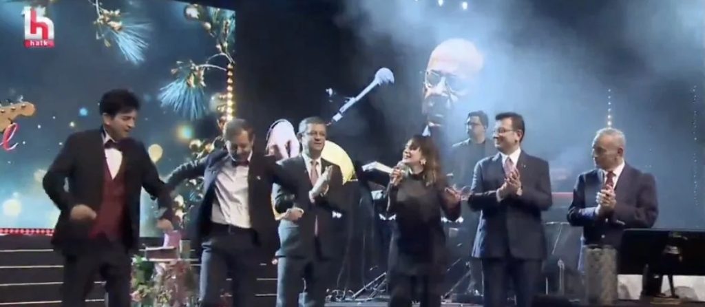 تركيا.. فضيحة تضرب حزب الشعب الجمهوري المعارض ليلة راس السنة "صور" 7