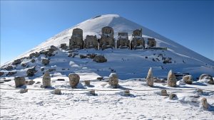 تحفة أدي يامان الثلجية: جبل نمرود ينبض بالحياة في الشتاء