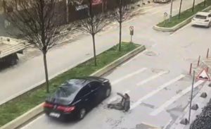 مشاهد لا تُصدق: إطلاق نار وإلقاء ضحية من سيارة في قلب إسطنبول