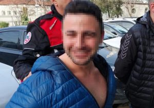 اثناء اعتقال قاتل في سامسون التركية: تصرفات تثير الدهشة