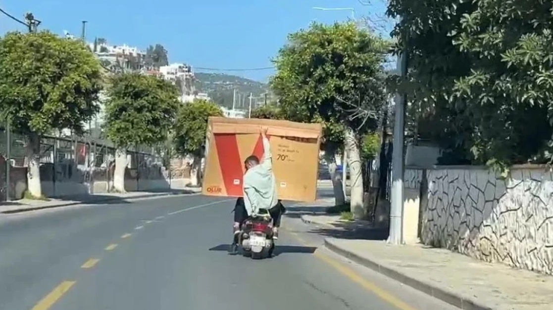 مشهد غير معتاد يلفت الأنظار في بودروم التركية "صور" 19