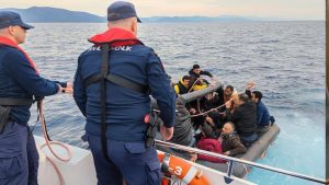 خفر السواحل التركي ينقذ 47 مهاجرًا قبالة سواحل موغلا