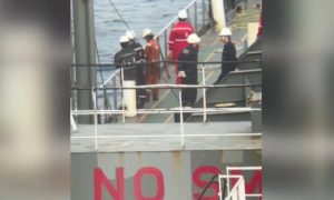 طاقم سفينة تركي يمنع حدوث كارثة في البحر الابيض المتوسط