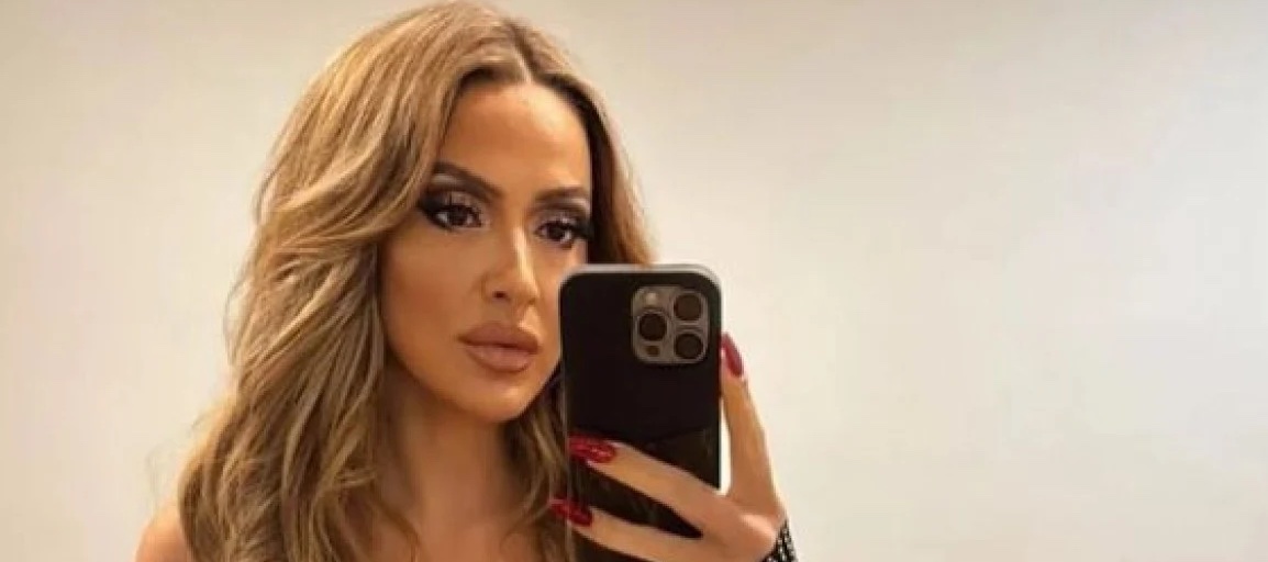 صورة المغنية التركية الشهيرة هاديسا تصدم الجمهور التركي وتثير ضجة على مواقع التواصل 3