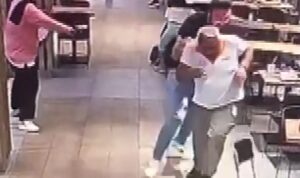 انتقام خطير: امرأة تطلق النار على رجل في أكساراي بدعوى إقامة علاقة محرمة