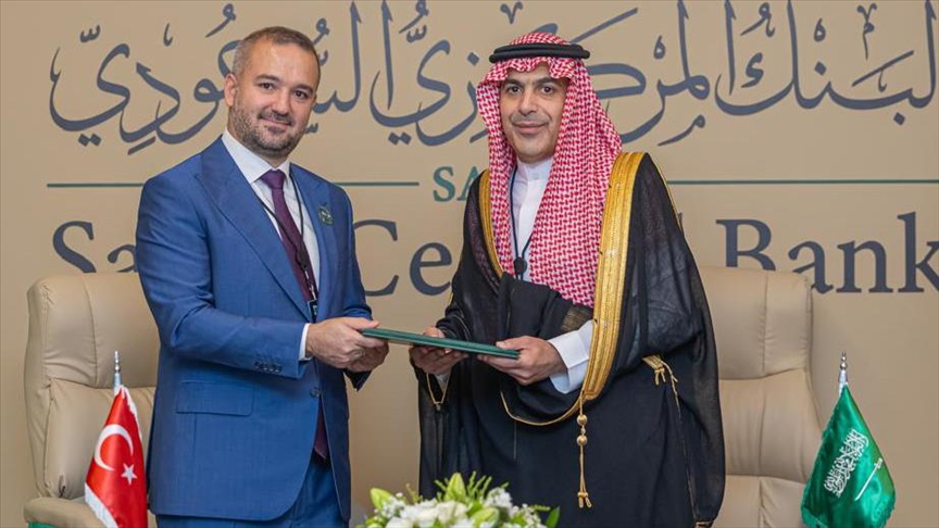 البنكان المركزيان التركي والسعودي يوقعان مذكرة تفاهم 11