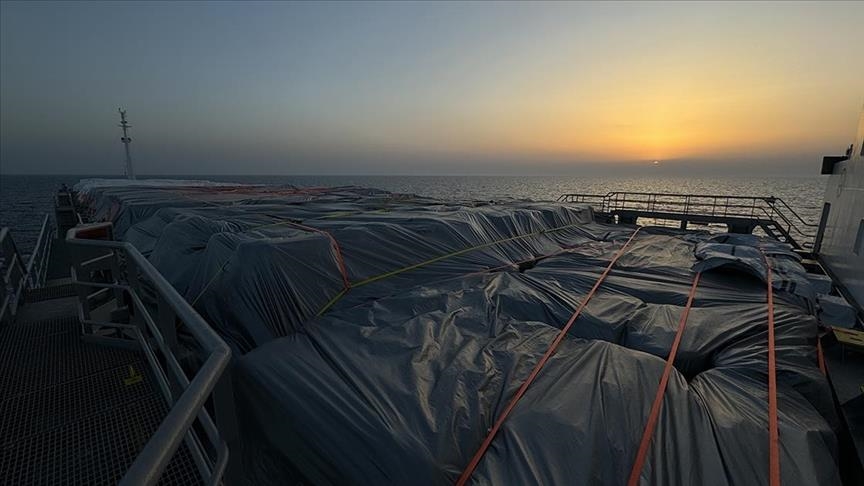 مرسين.. "سفينة الخير" التركية تنطلق نحو الصومال 7