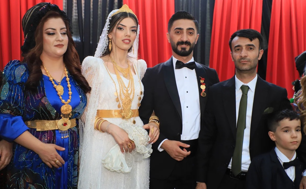 هدايا بقيمة 20 مليون ليرة في حفل زفاف بجنوب شرق تركيا 33