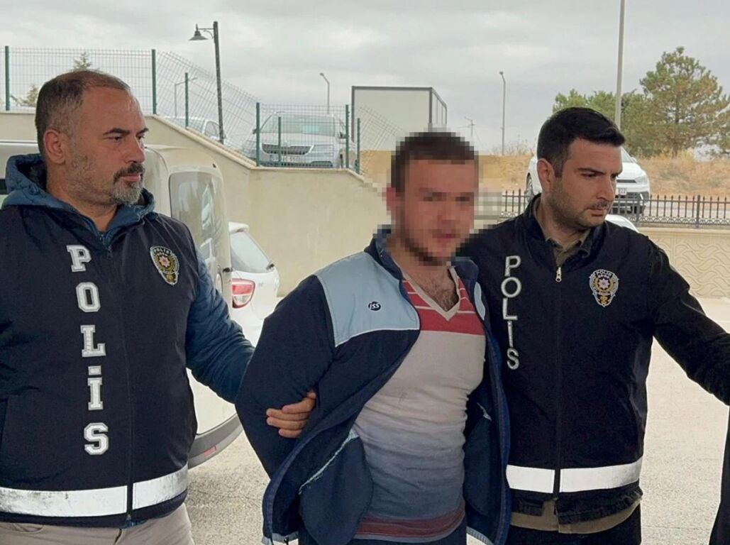 جريمة عائلية تهز تركيا.. القاتل عمره 17 عامًا فقط! 13