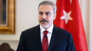 وزير الخارجية هاكان فيدان يدلي بتصريحات هامة حول سوريا: هل تفتح تركيا سفارتها في دمشق؟