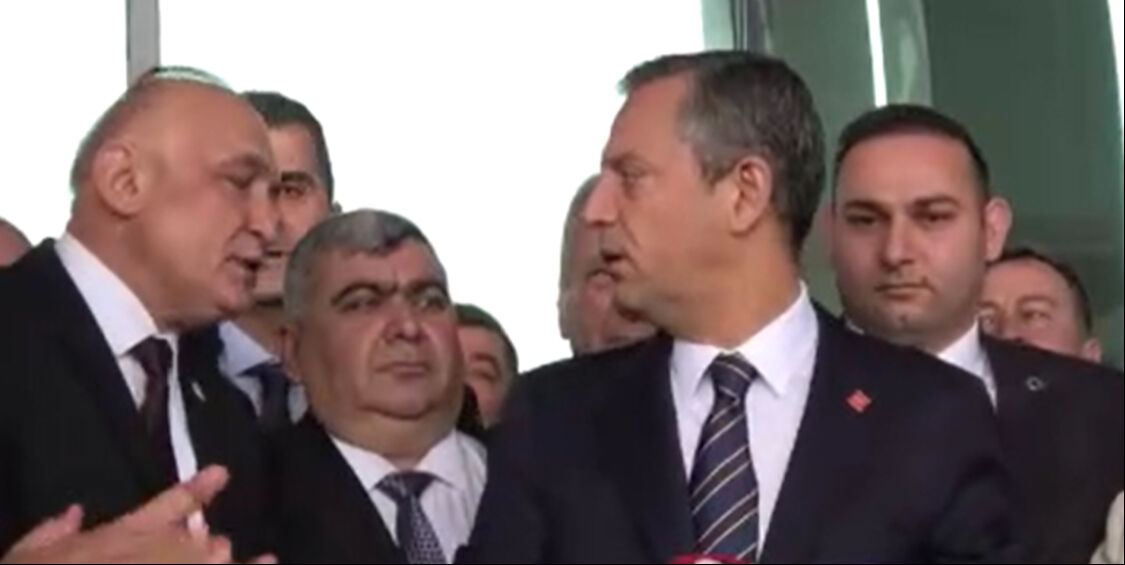 شاهد.. ما فعله أوزغور أوزيل مع نائب اصبح حديث مواقع التواصل في تركيا 3