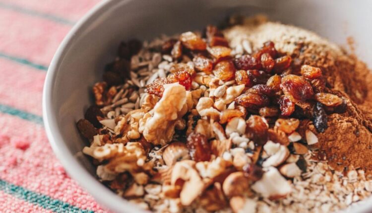 خبراء: تناول هذا الطعام في الإفطار يطيل العمر