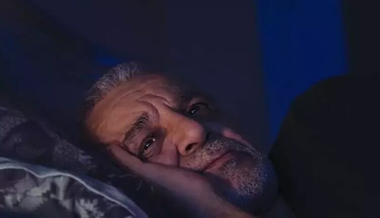 دراسة علمية تحذر: النوم غير المنتظم قد يكون قاتلًا