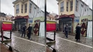 المشاهد حقيقية وليست من فيلم! امرأة تطلق وابلاً من الرصاص على رجل في قلب إسطنبول