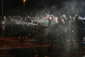 كاتب تركي يشنّ هجومًا لاذعًا على المعارضة: حثالة وعديمو المبادئ.. لن تصبحوا رجالًا أبدًا