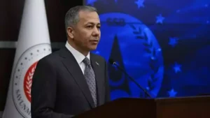 وزير الداخلية التركي علي يارلي كايا