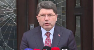 وزير العدل التركي يكشف تفاصيل جديدة حول حملة الاعتقالات الكبرى