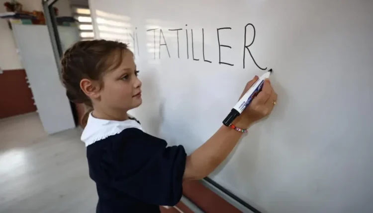 الوزارة تكشف عن تفاصيل عطلة منتصف الفصل الدراسي الثاني في تركيا