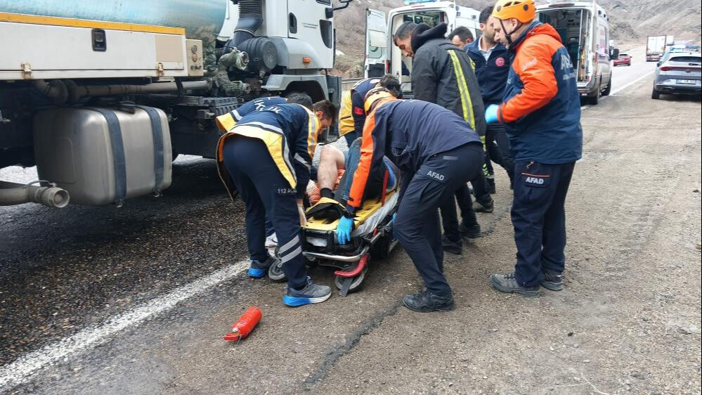 تركيا.. حادث مروع قبل العيد جراء تصادم سيارتين