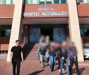 احذروا جيداً! نقر على رابط موقع طمعاً في الفوز بسيارة "توغ" التركية... فخسر 766 ألف ليرة!