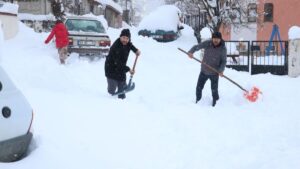 شاهد.. ثلوج أبريل تتجاوز نصف متر في تركيا