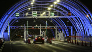 قفزة في التنقل بتركيا خلال العيد.. الملايين على الطرقات وفي المطارات