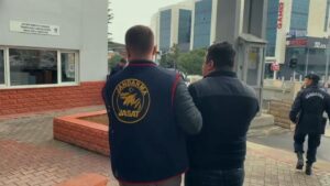 نهاية كابوس في شوارع إسطنبول... القبض على "آلة الجريمة" البالغ من العمر 17 عامًا والمطلوب في 160 جريمة