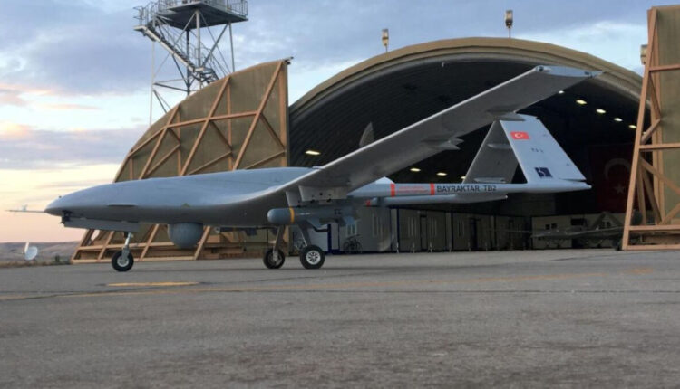 "بايرقدار تي بي 2" التركية تحطم الأرقام القياسية وتصبح أول مسيرة في تاريخ الطيران تنفذ هذه المناورة