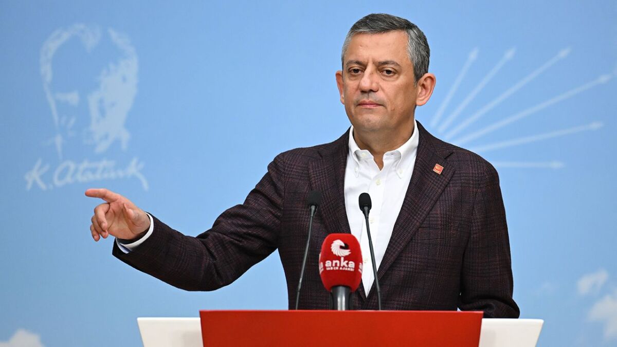 خطوة مفاجئة من زعيم المعارضة التركية أوزغور أوزيل