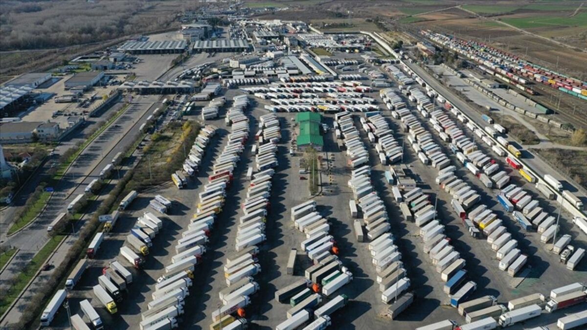 عملية أمنية واسعة ضد موظفين حكوميين في تركيا: توقيف العشرات في قضايا فساد