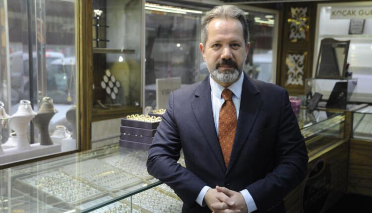 كيف تستفيد من ارتفاع الذهب؟ خبير تركي يجيب بالأرقام والتواريخ