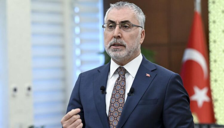 هل يشهد الحد الأدنى للأجور زيادة في يوليو؟.. الوزير العمل التركي يلمّح إلى "مراجعة محتملة"