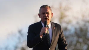 أوزيل يعلق على تصريحات أردوغان بشأن البلديات!