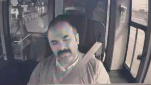 سائق متروبوس بيليك دوزو يكشف سر الحادث المأساوي في إسطنبول