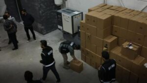 ضبط مصنع لانتاج سجائر مهربة في سكاريا!