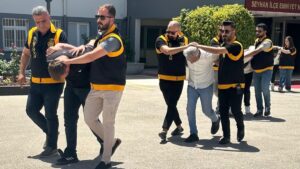 علاقة سامة تنتهي بوابل رصاص..  هجوم مسلح على مقهى في أضنة!