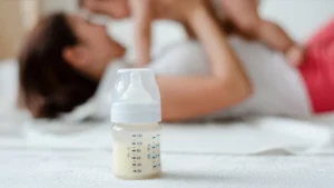 تركيا تمنع بيع حليب الأم