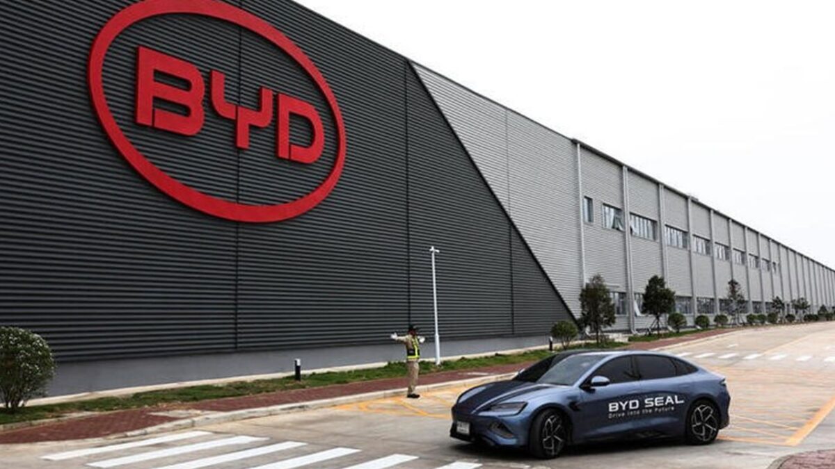 عملاق السيارات BYD يضاعف استثماراته ويختار تركيا قاعدة صناعية رئيسية