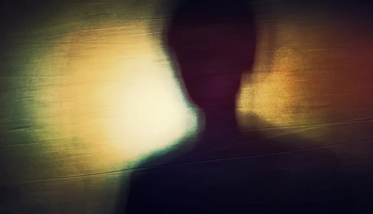 فضيحة مدوية تهز إسطنبول.. تفاصيل لا تُصدق حول مدير مدرسة وطلاب!