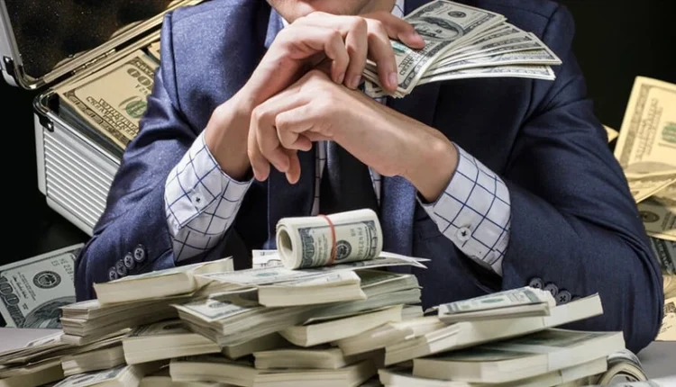 من قاع الفقر إلى قمة الثراء: 10 قصص ملهمة لأشهر مليارديرات العالم